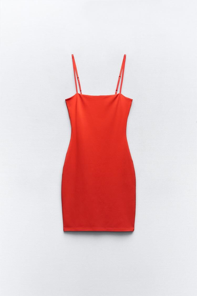 Vestido corto.