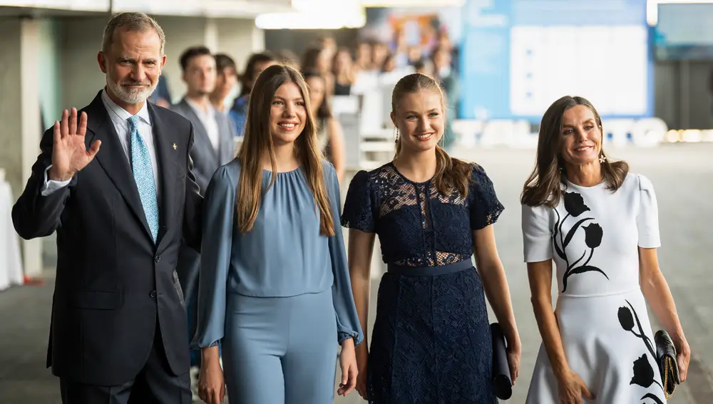La familia real visita Foro de Talento