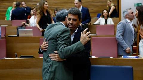Carlos Mazón responde en Les Corts
