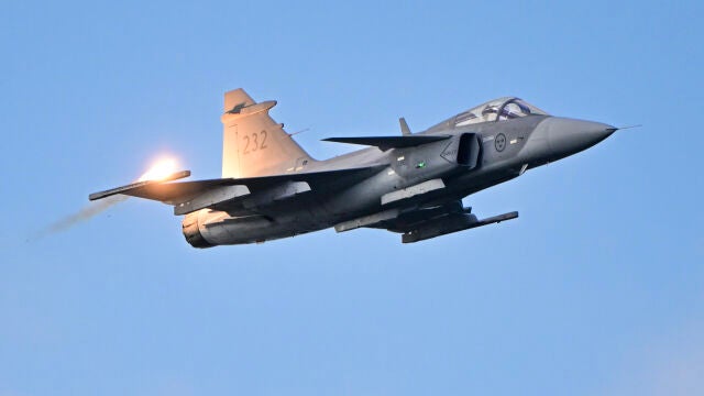 Ucrania.- Suecia descarta enviar cazas Gripen a Ucrania mientras el programa de los F-16 esté en vigor