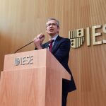 Pablo Hernández de Cos ficha por el IESE como profesor de Economía