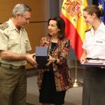 La ministra de Defensa Margarita Robles homenajea al centro de Cría Caballar de Ávila con motivo de su 30º aniversario