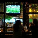 Entusiasmo en los bares y restaurantes de la región con la Selección