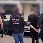 La Guardia Civil y los Mossos detienen en Madrid a un hacker que robó datos de 37.000 clientes de una compañía eléctrica