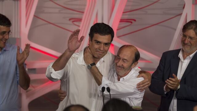 Pedro Sanchez es elegido nuevo secretario general del PSOE.