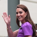 Detalle peinado y maquillaje Kate Middleton.