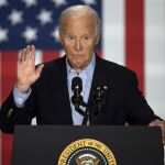 AMP2.-EEUU.- Biden "reza" por Trump tras el ataque en Pensilvania y asegura que "no hay lugar para la violencia" en EEUU