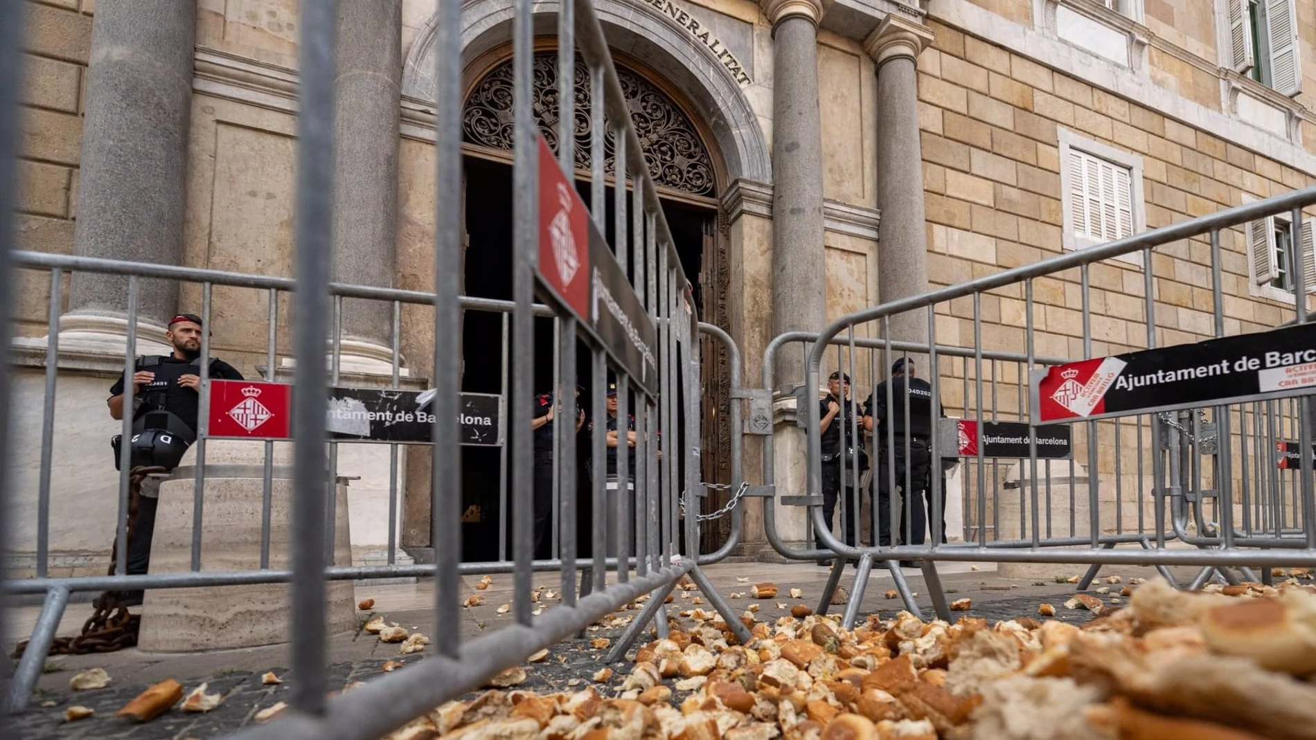 Imagen del final de la concentración ante la Generalitat