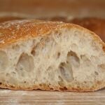  El truco definitivo para que el pan no se ponga duro ni se quede como 'chicle' en verano 