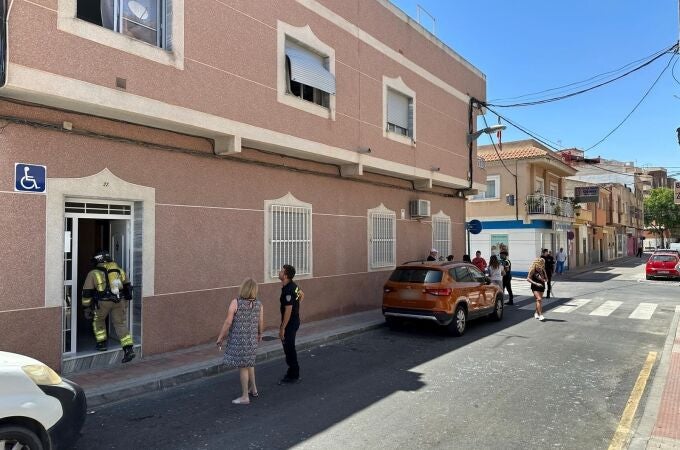 Sucesos.- Dos mujeres resultan heridas leves en una explosión de gas en su vivienda de Molina de Segura