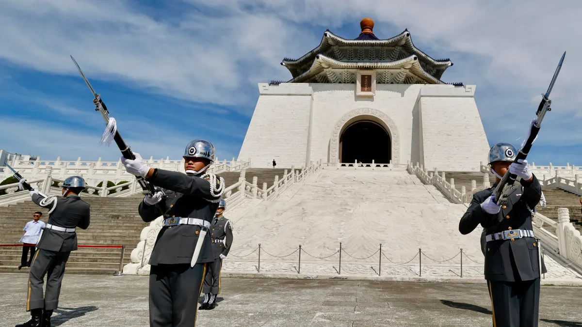 Taiwán eleva la apuesta contra China: hará maniobras con fuego real frente a las disputadas islas Kinmen