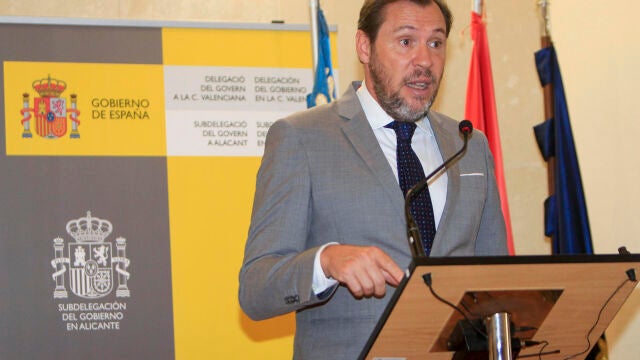 El ministro de Transportes, Óscar Puente, hoy en Alicante