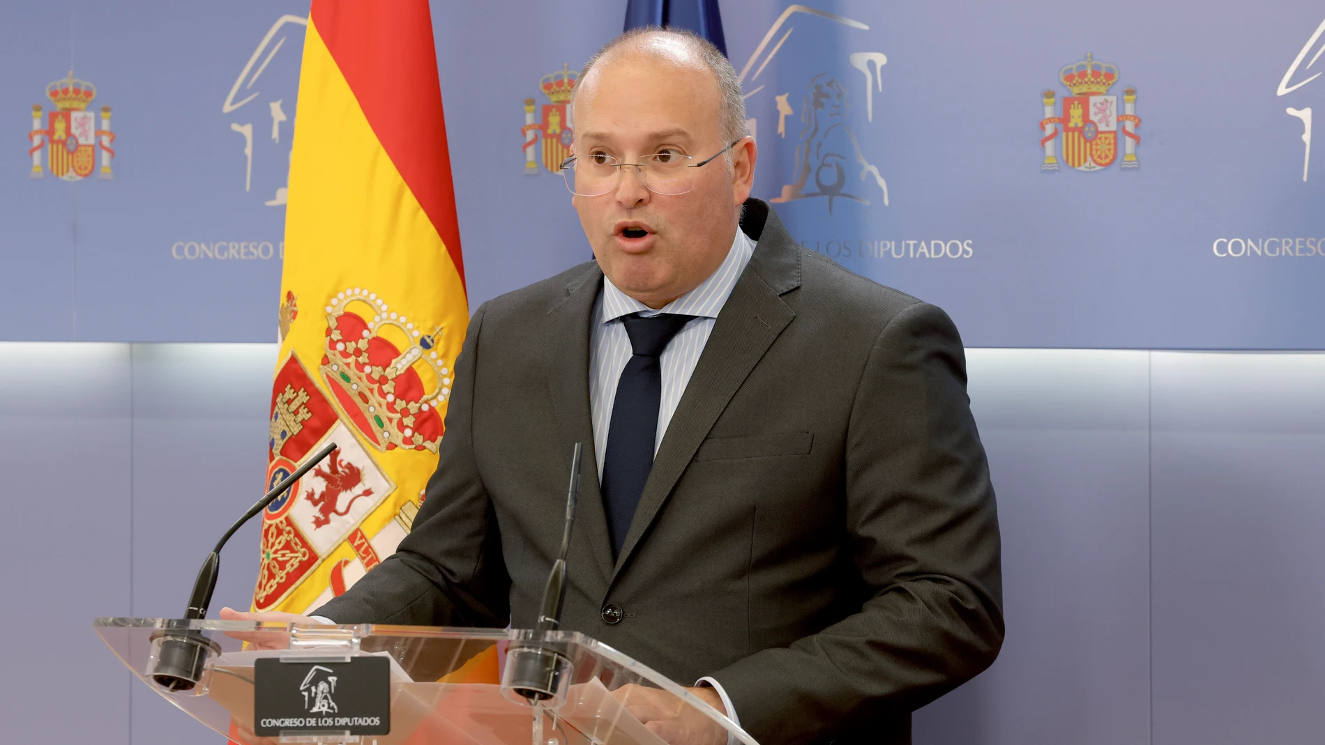 MADRID, 16/07/2024.- El portavoz del GPP en el Congreso, Miguel Tellado, realiza declaraciones este martes en el Congreso de los Diputados en Madrid. EFE/ Zipi