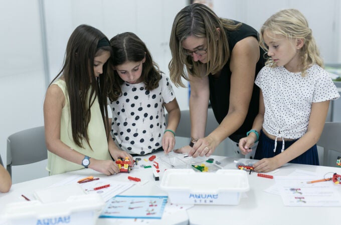 Aquae STEM: Perfilando un horizonte laboral más inclusivo en el futuro