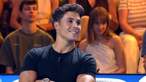 Kiko Jiménez regresa a "Supervivientes" con críticas y comparaciones con Pedro Sánchez