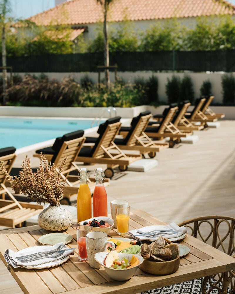 Desayuno en la terrada del hotel AlmaLusa