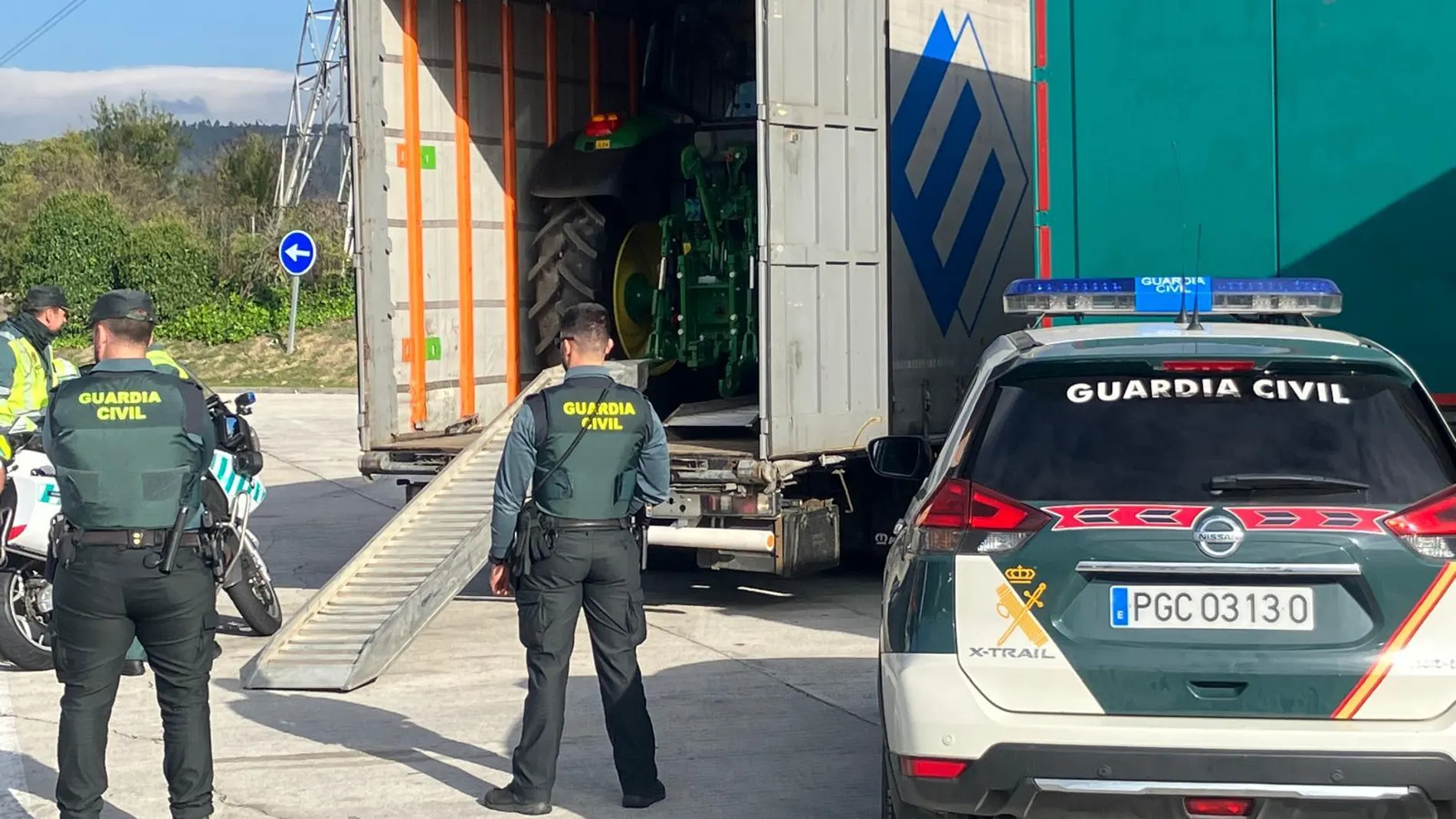 Recuperados en Zuasti (Navarra) tres tractores valorados en 300.000 euros sustraídos en Valseca (Segovia)
