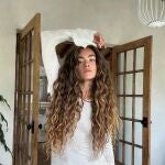 Hablamos con una experta en el ‘método curly’ sobre el cabello rizado.