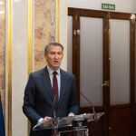 Feijóo pide de nuevo la dimisión de Sánchez y se ofrece a los socios del PSOE para explorar una moción de censura