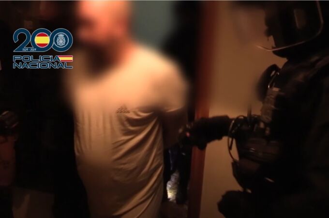 Imagen del momento del arresto del fugitivo, huido por un asesinato cometido en Talavera de la Reina en 2009