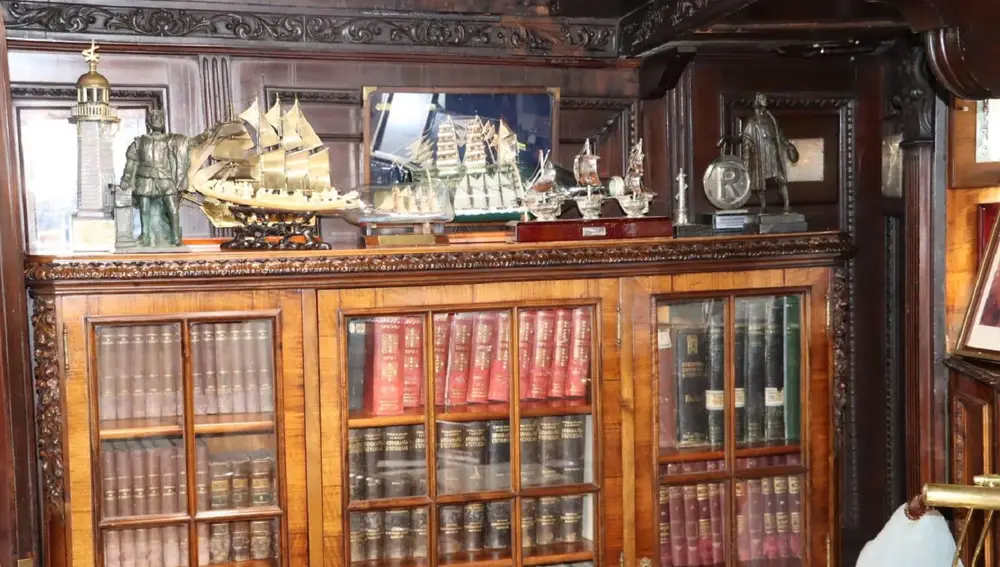 Interior del camarote del Capitán del Juan Sebastián de Elcano