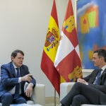 Reunión del presidente de Castilla y León, Alfonso Fernández Mañueco, y el del Gobierno de España, Pedro Sánchez