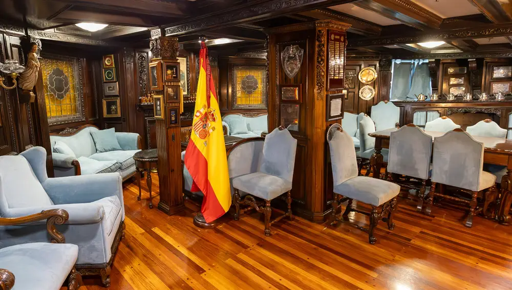 Interior del camarote del Capitán del Juan Sebastián de Elcano
