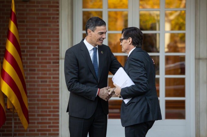 Pedro Sánchez se reúne con el presidente de la Generalitat de Catalunya, Salvador Illa