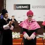 Investidura como Doctor Honoris Causa el investigador Javier Gil Mur