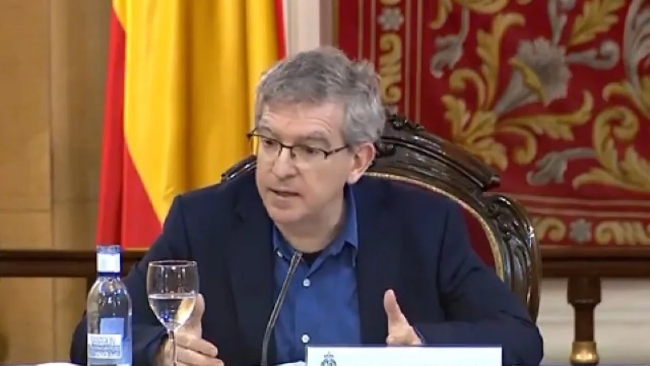 El estremecedor relato del escritor Santiago Posteguillo sobre cómo vivió en primera persona la DANA del 29-O y su sensación de abandono: "Tres días sin ayuda, solo voluntarios"