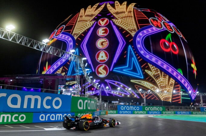 Max Verstappen, en el circuito urbano de Las Vegas