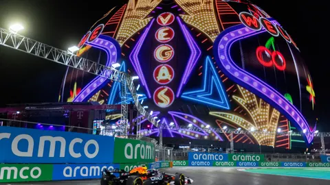 Max Verstappen, en el circuito urbano de Las Vegas