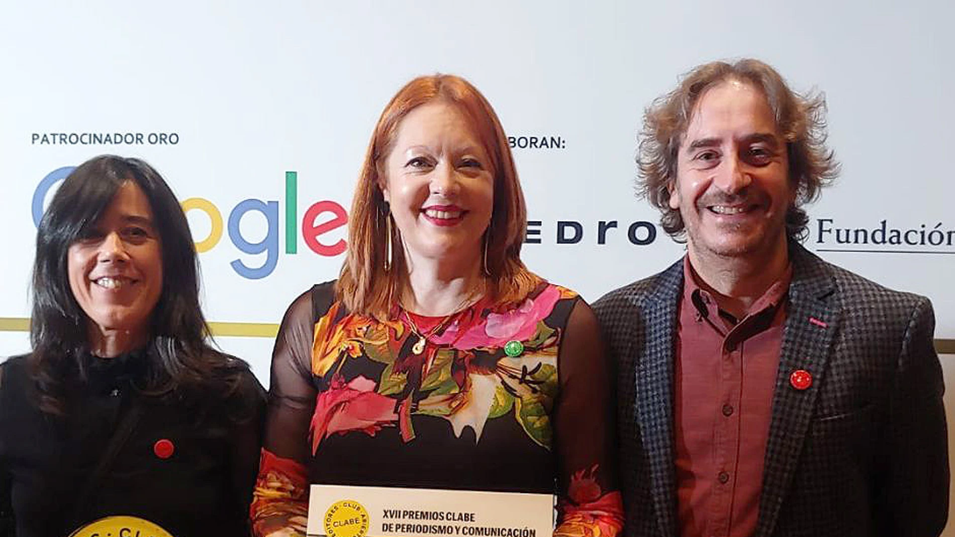 La directora de la Agencia de Protección Civil y Emergencias de la Junta de Castilla y León, Irene Cortés Calvo, recoge el galardón