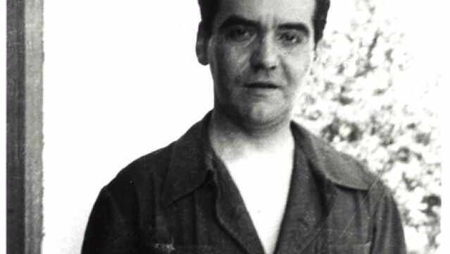 Federico García Lorca fotografiado por Eduardo Blanco Amor