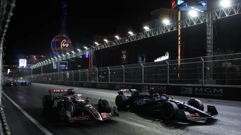 VF-24 Ferrari durante el último giro de Las Vegas.