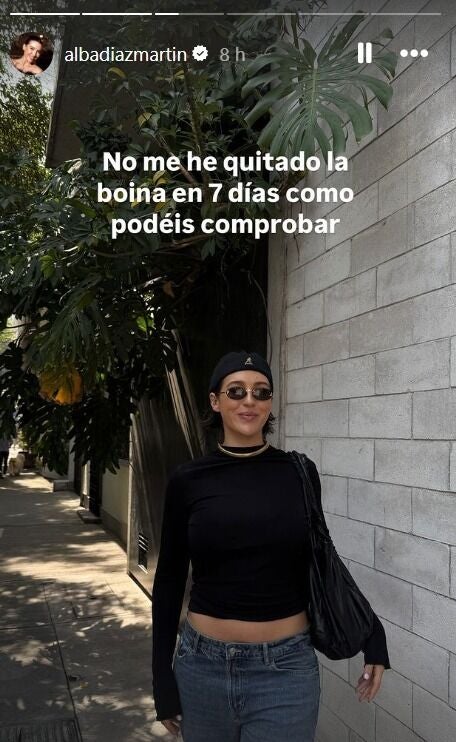 Alba Díaz con boina negra de Kangol