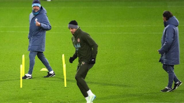 Guardiola, en el último entrenamiento del Manchester City