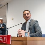 Lobato comparece en la Asamblea de Madrid tras las peticiones en el PSOE de que dimita 