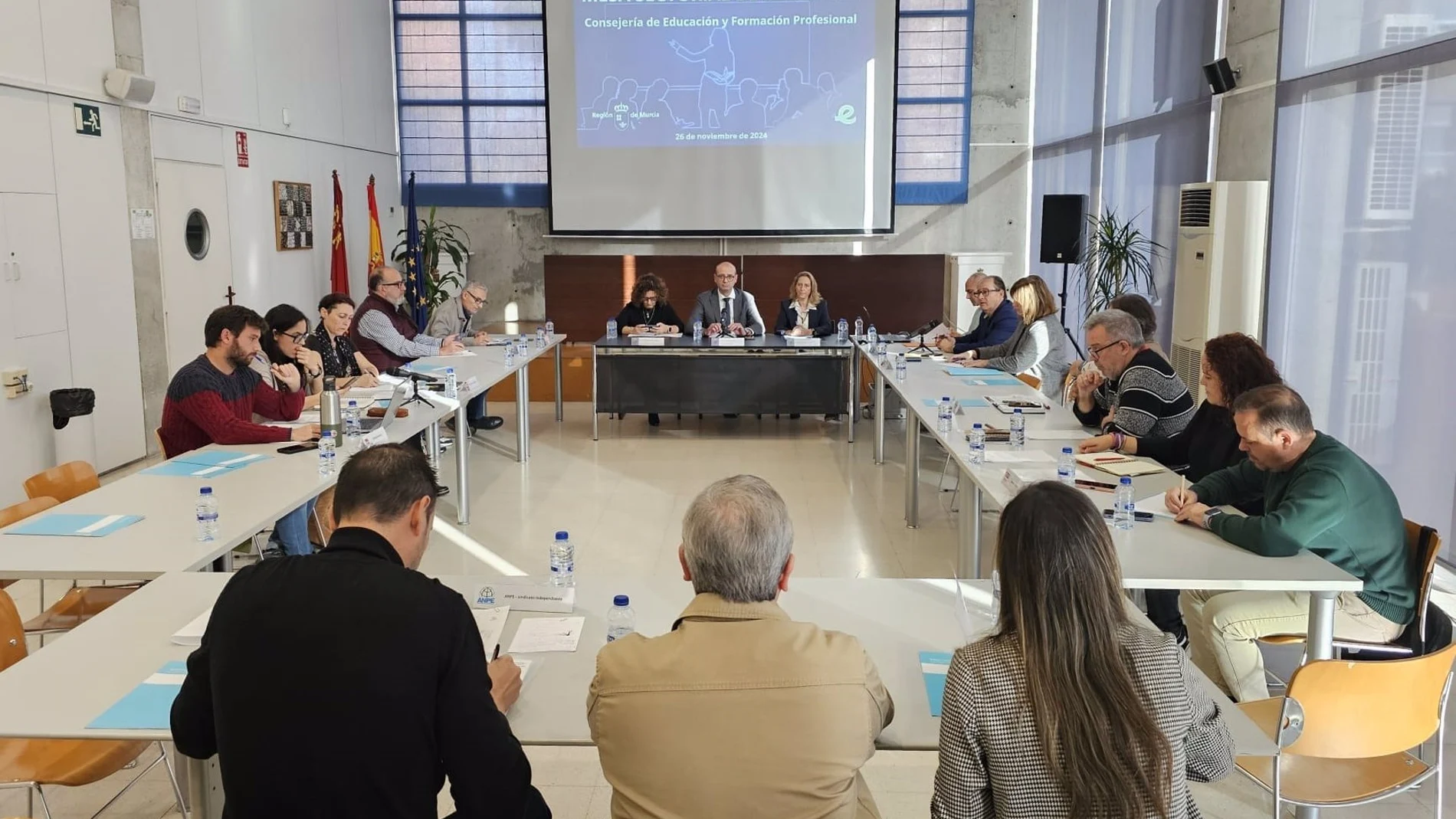 MURCIA.-La Comunidad convocará esta legislatura 6.250 plazas docentes para estabilizar al profesorado