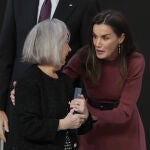 La Reina Letizia con pendientes de marca valenciana.