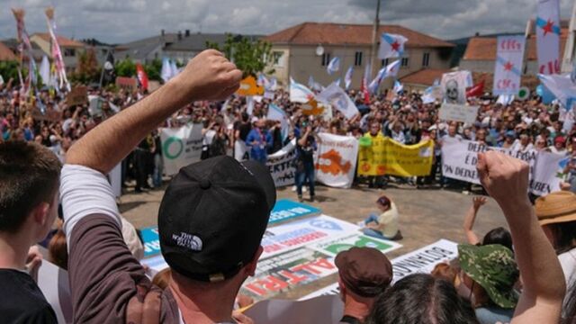 Manifestación pública en contra del proyecto de fábrica de celulosa de Altri en Lugo