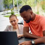 Durante 48 horas, jóvenes y profesionales del sector tecnológico han trabajado en soluciones digitales orientadas a la sanidad