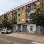 El edificio de Ramón y Cajal sigue precintado un mes después de la DANA