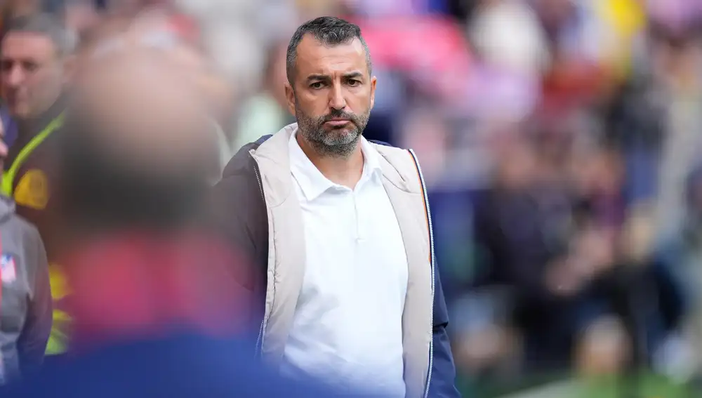 Fútbol.- Diego Martínez: "Ante el Barça tienes que resistir y saber sufrir"