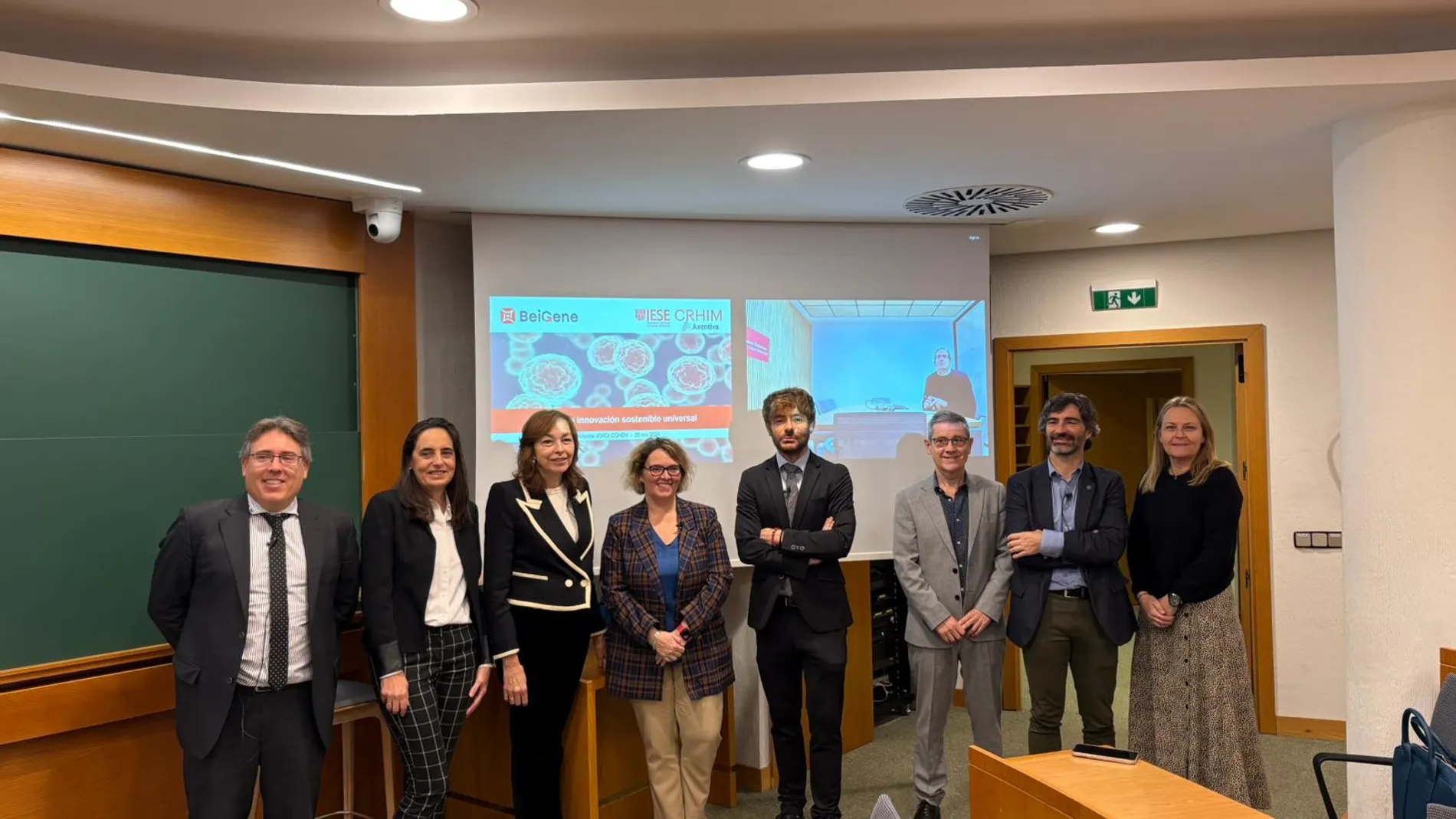 Carlos Crespo, Cristina García, Celia García, Almudena Quintana, Jordi Cohen, Juan Carlos Valenzuela, Mario García y Vanesa Roig