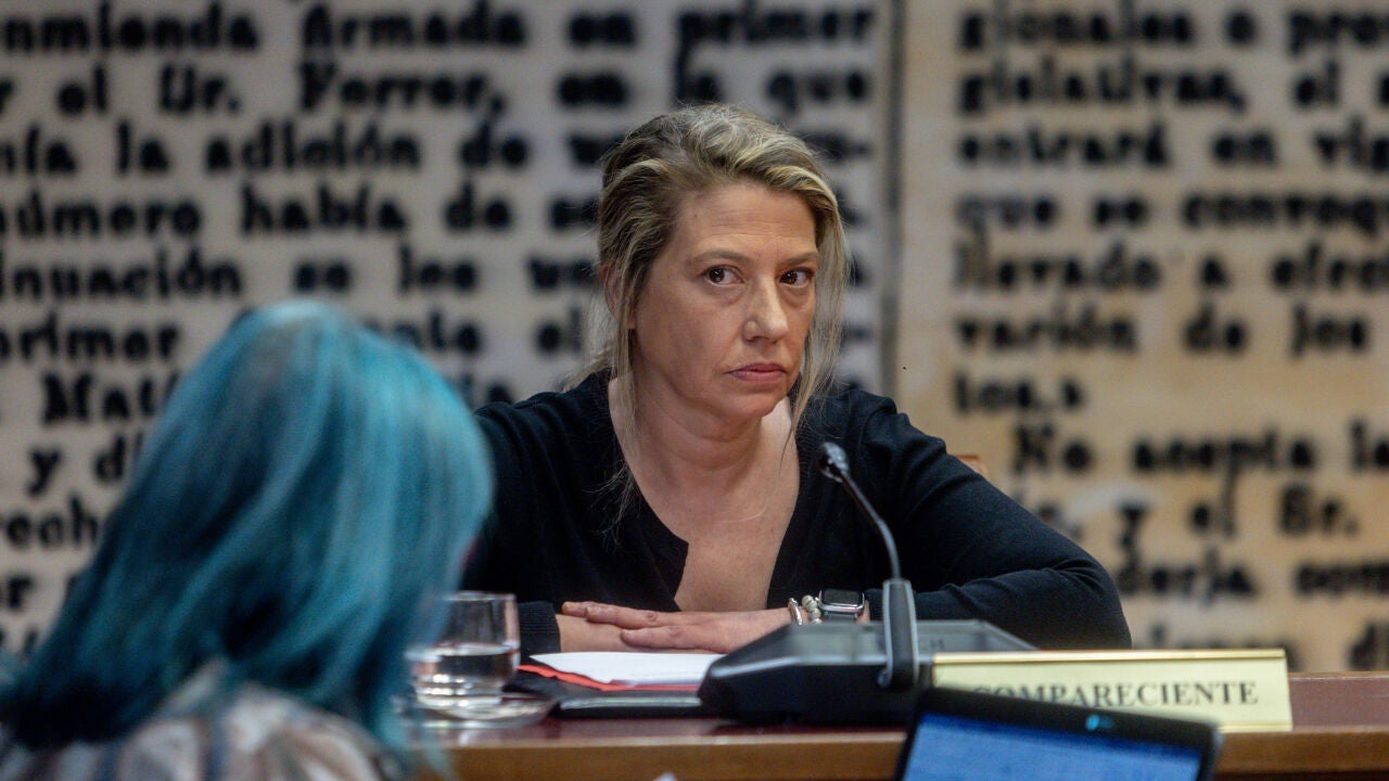 ペイナド裁判官は、ベゴーニャゴメスのアドバイザーと彼女を任命した高い地位との間で愛sをキャンセルします