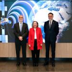 La secretaria de Estado de Defensa, Amparo Valcarce, ha inaugurado el centro de control de Hisdesat en Madrid 