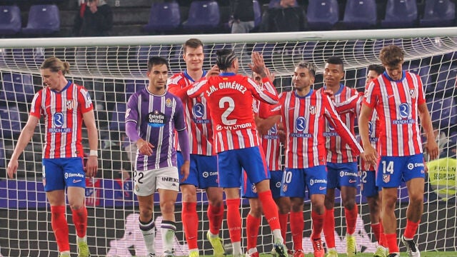 Los jugadores del Atlético de Madrid celebran uno de los goles ante el Real Valladolid