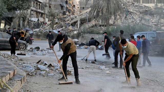 Hezbollah's Imam Al Mahdi Scouts clear debris in Beirut amid ceasefire with Israel