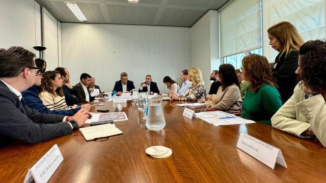 Martínez Mus y Barrachina en la reunión con alcaldes y concejales de Aldaia, Riba-roja, Loriguilla, Quart de Poblet, Xirivella, Alaquàs y Cheste